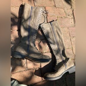 Type z Knee High Lace Up Boot